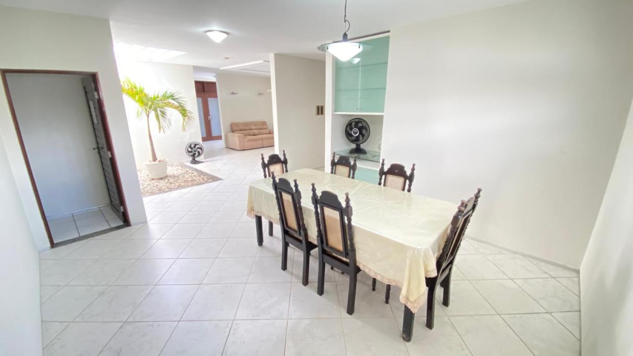 Casa Agradavel Com Excelente Piscina Para Toda A Familia Casa de férias