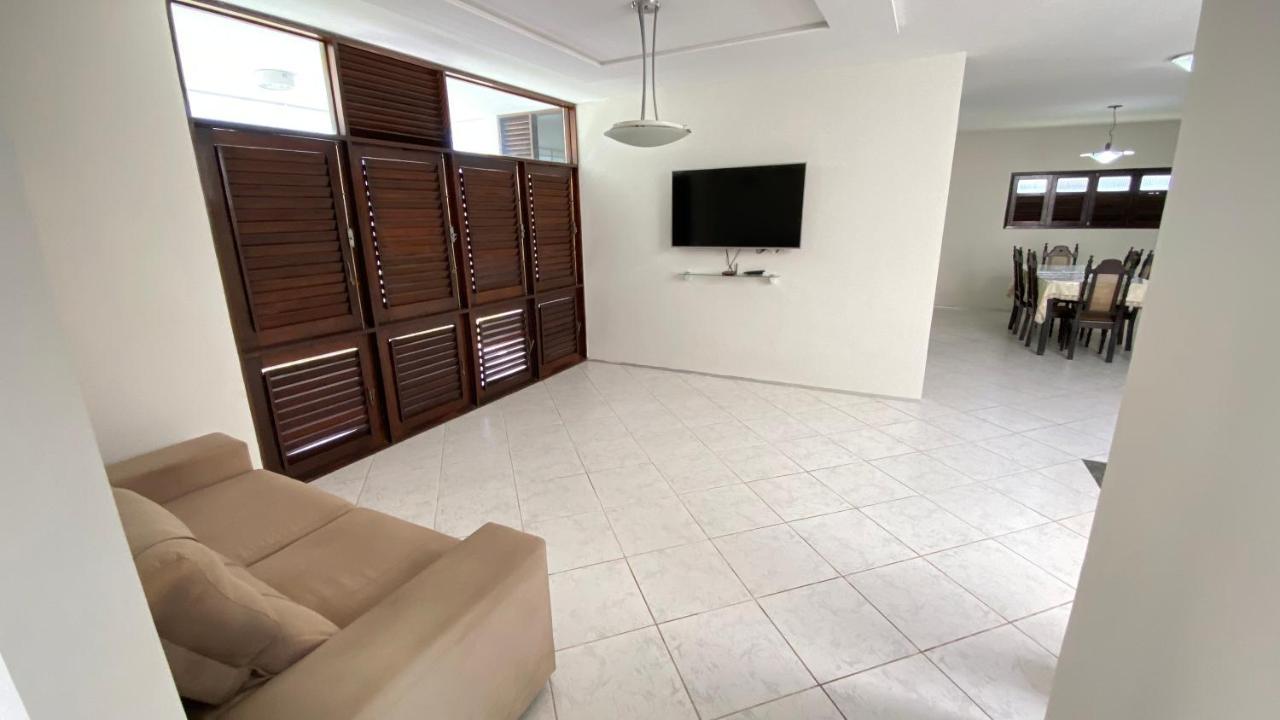 Casa de férias Casa Agradavel Com Excelente Piscina Para Toda A Familia
