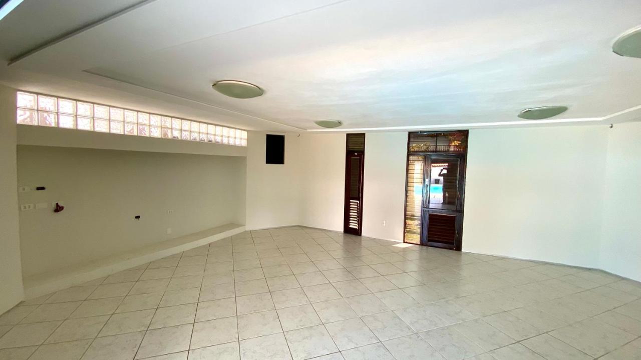 Casa Agradavel Com Excelente Piscina Para Toda A Familia Casa de férias *